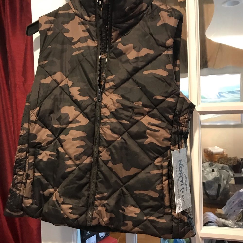 North & Co vest